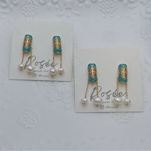 E147 Handmade Freshwater Pearl Earrings